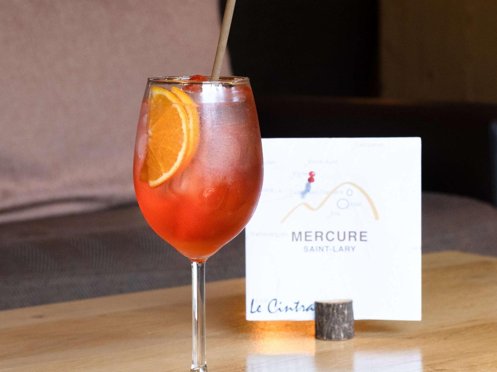 Mercure Saint-Lary Eksteriør bilde