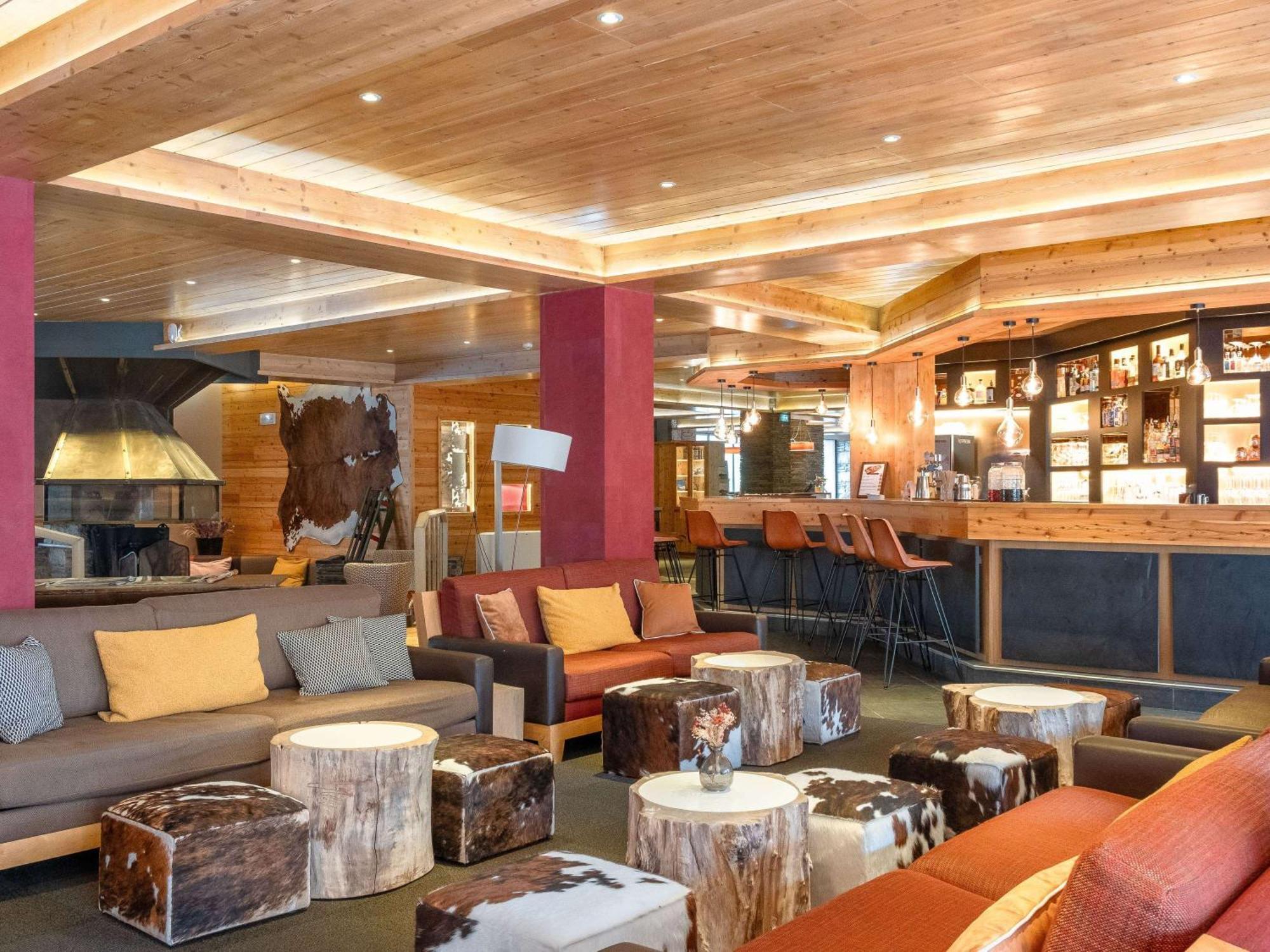 Mercure Saint-Lary Eksteriør bilde
